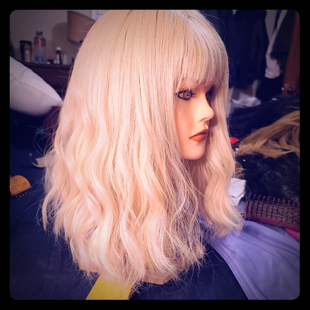 Wig Blonde with waves|curls human hair blend